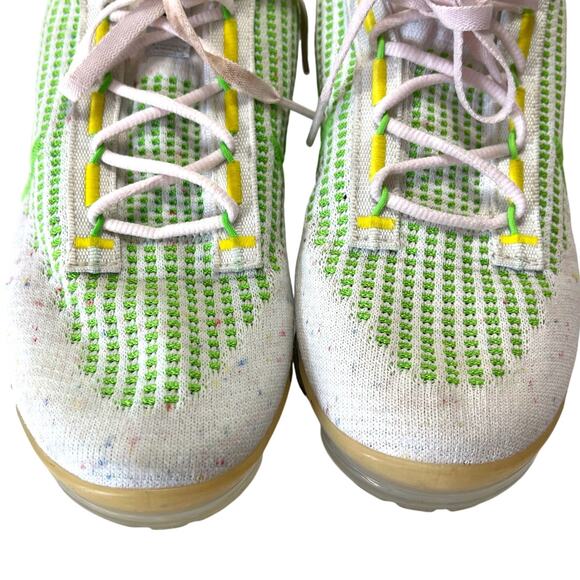 NIKE Air Vapormax Flyknit 2021 “Feel Love” FD0871-100 Sneaker Size US 9 - Picture 3 of 13